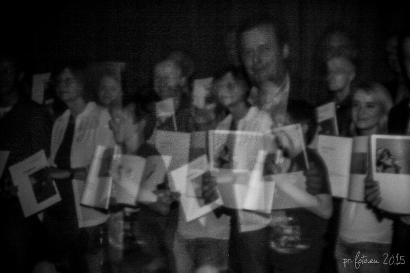 pinhole-vernissage-haus-der-fotografie-12-von-25